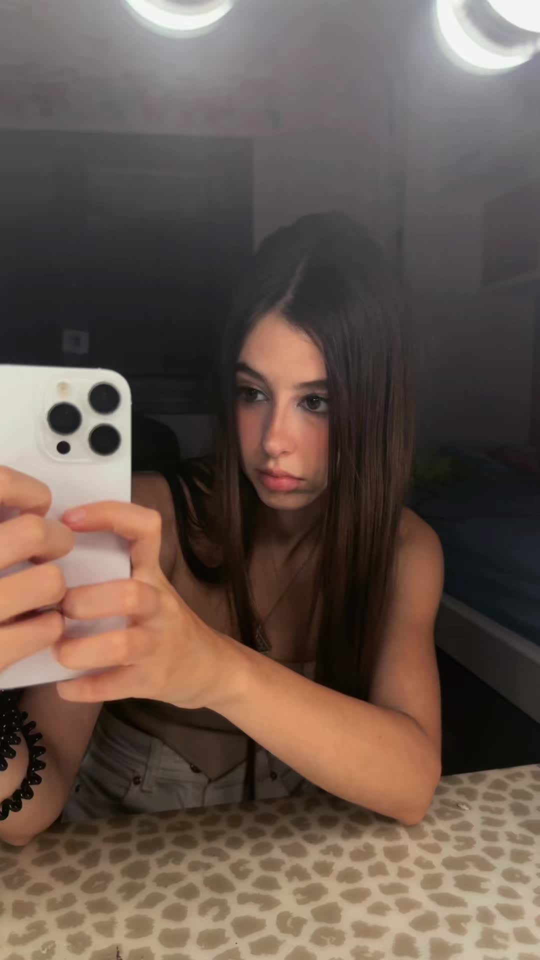 @ℒ𝒶_𝒬𝓊𝑒𝓋𝑒𝒹𝒶