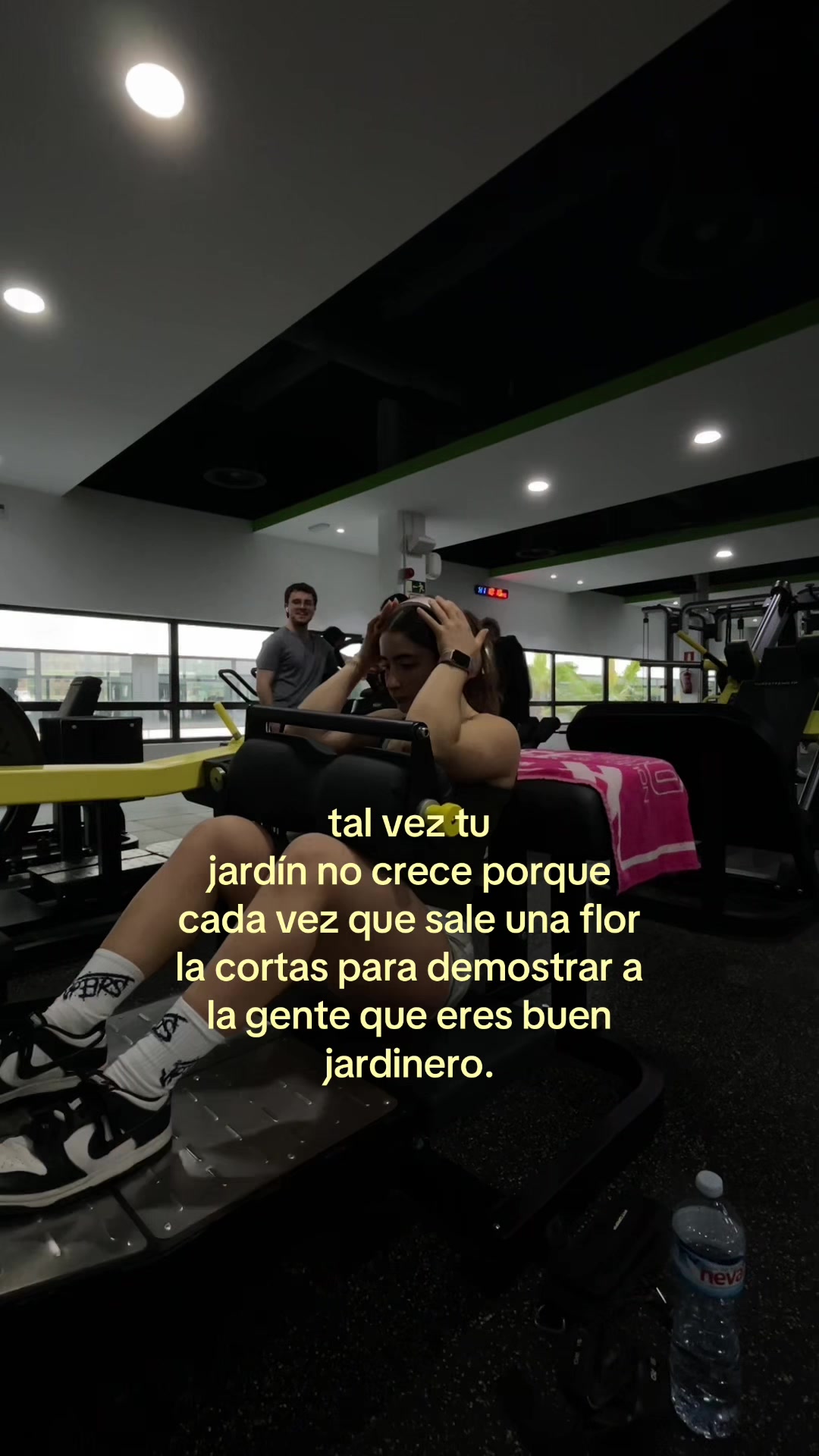 @@noeliacaparros_