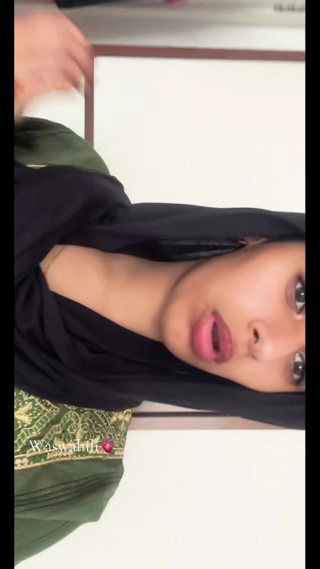 @...