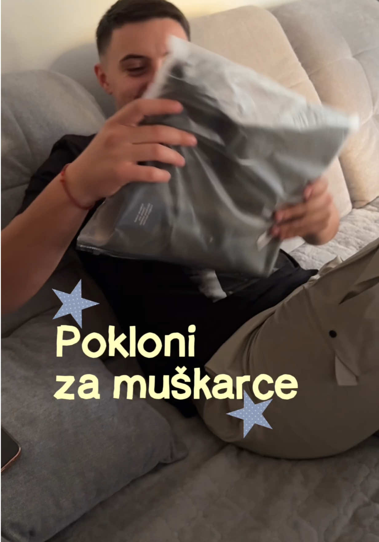 @miajoske