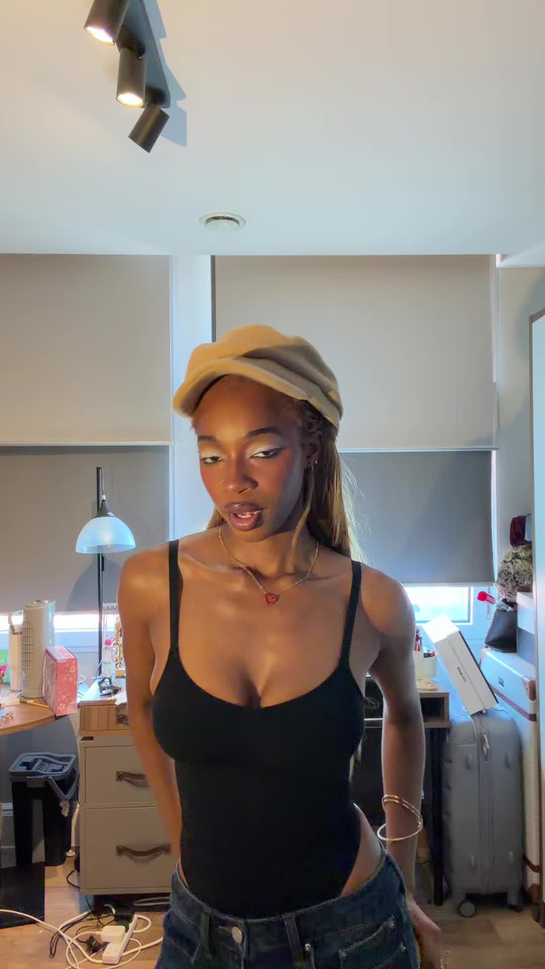 @Natnat ๐.