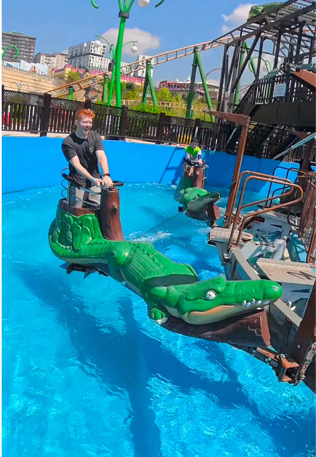 @Themepark Explorers