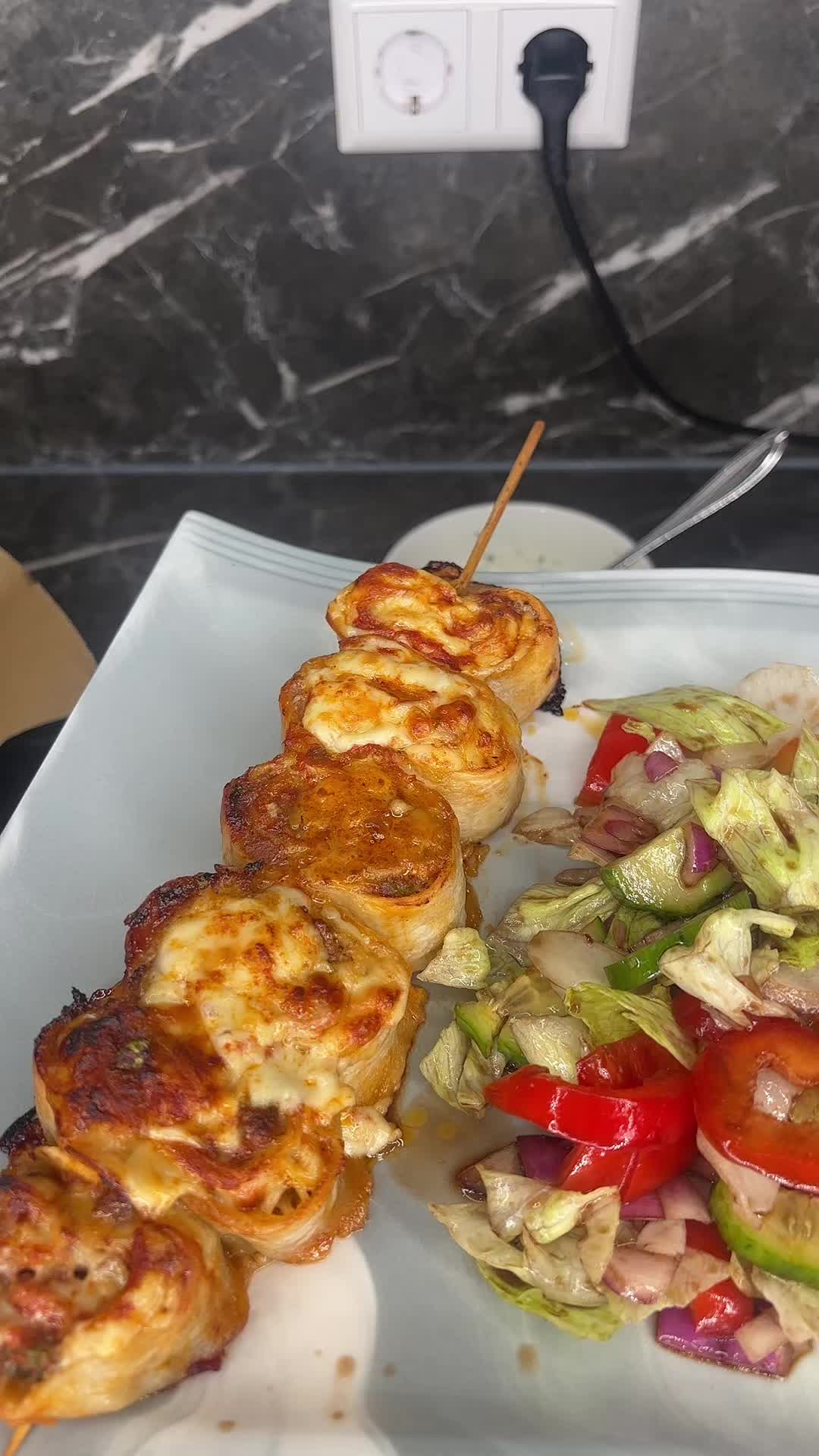 @CleliaKadir🇹🇷Soley🇮🇹Cicci
