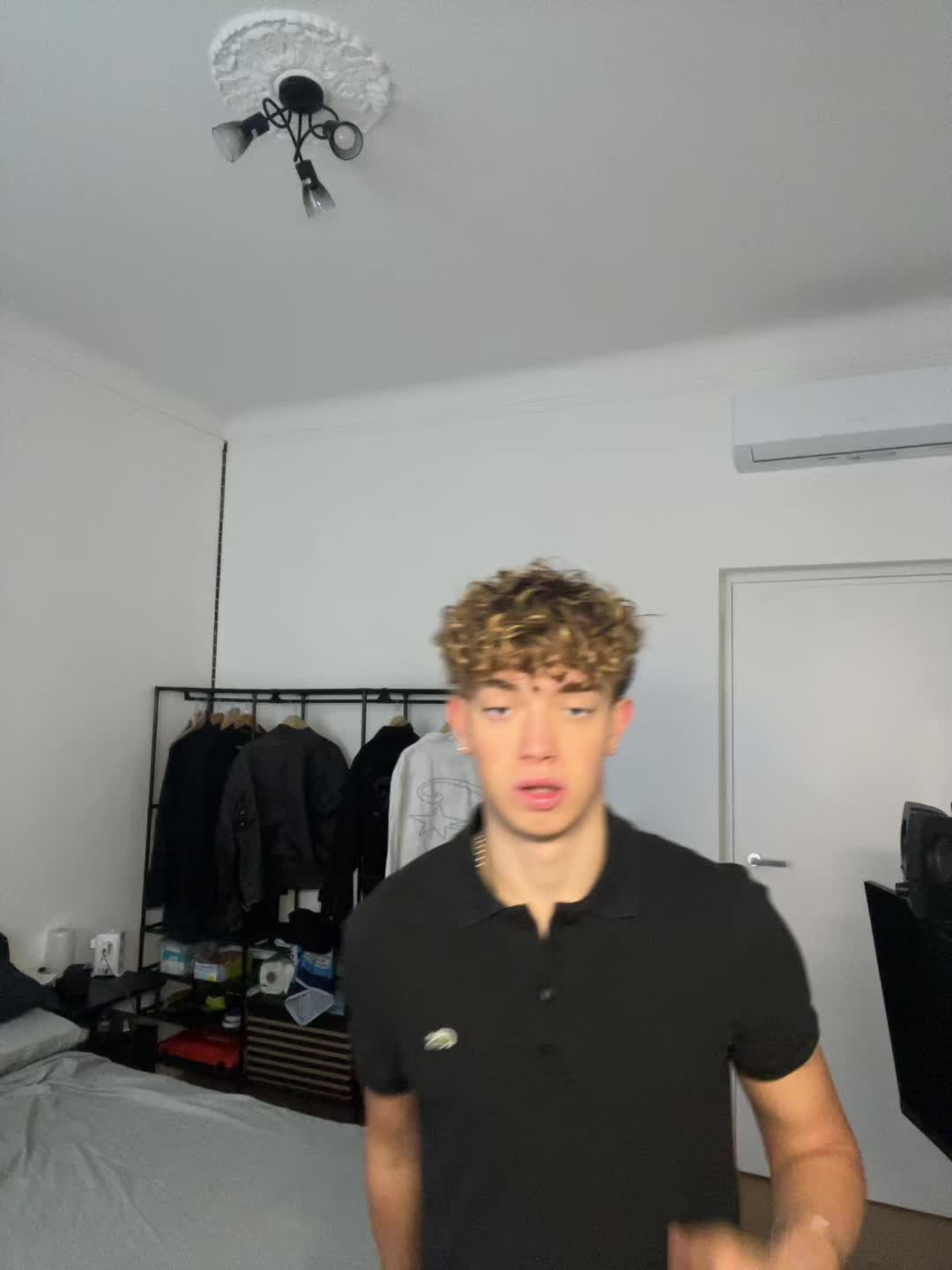 @𝓨 𝓛 𝓘 𝓐 𝓝💎