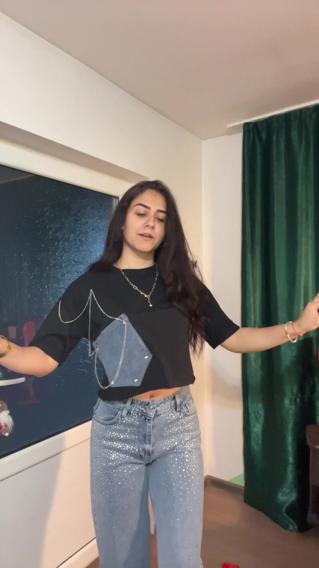 @𝒸𝓇𝒾𝓈𝓉𝒾𝓃𝒶