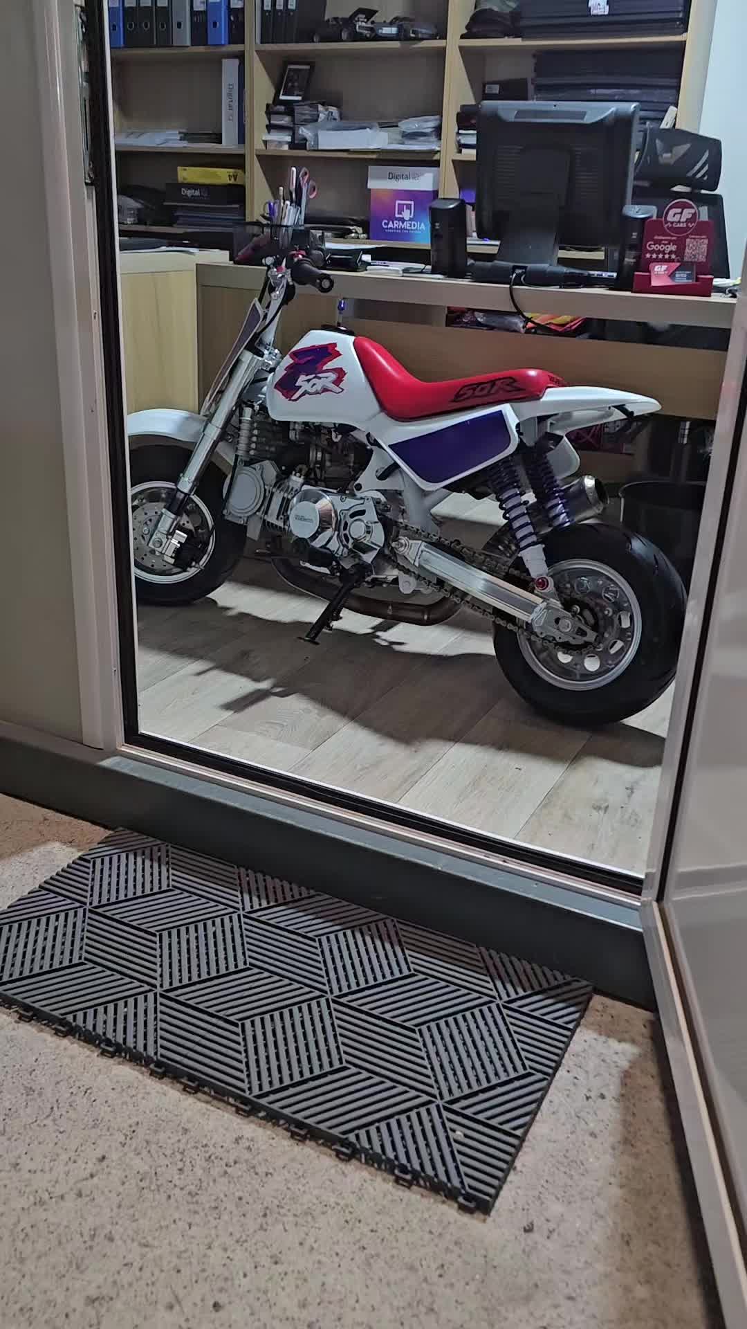 @giwrgosfthenakis