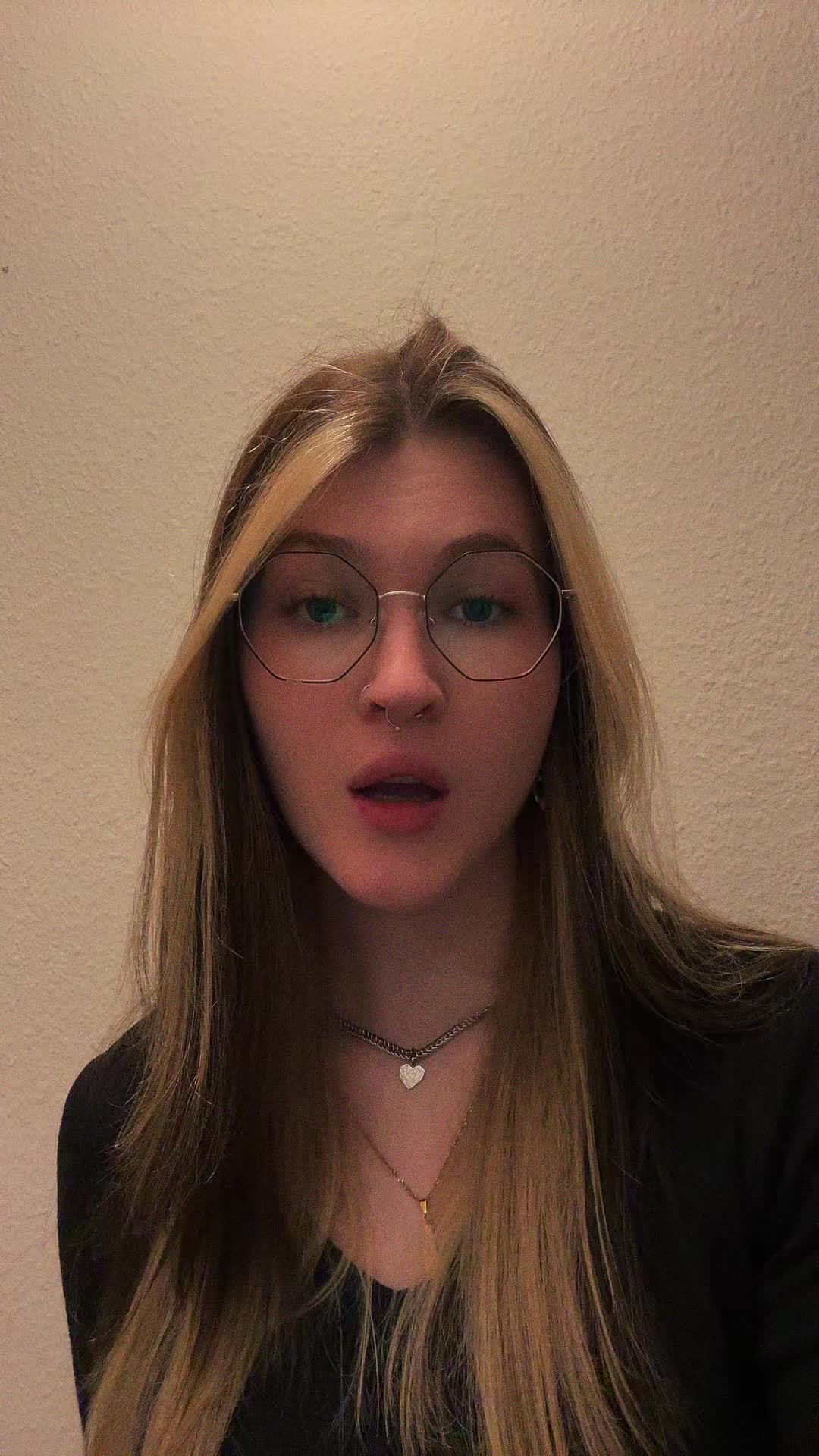 @𝒂𝒏𝒈𝒆𝒍𝒊𝒏𝒂🦋