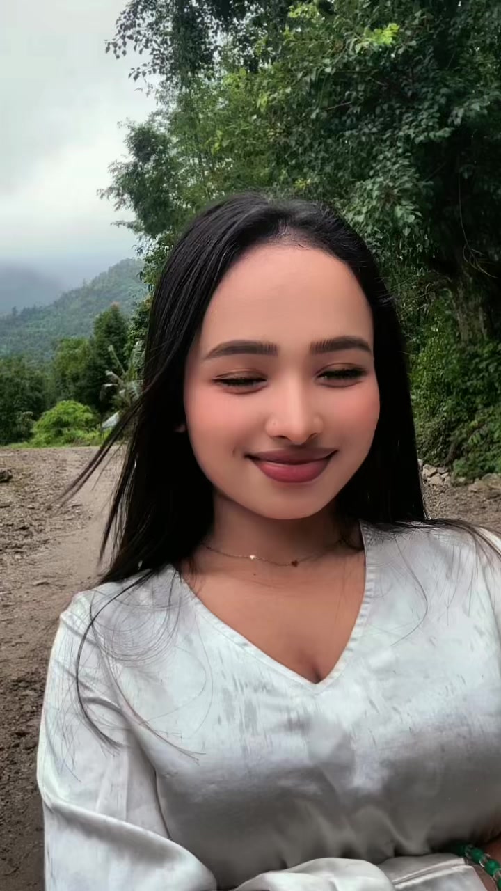 @Anwesha Gahatraj 🦋☘️