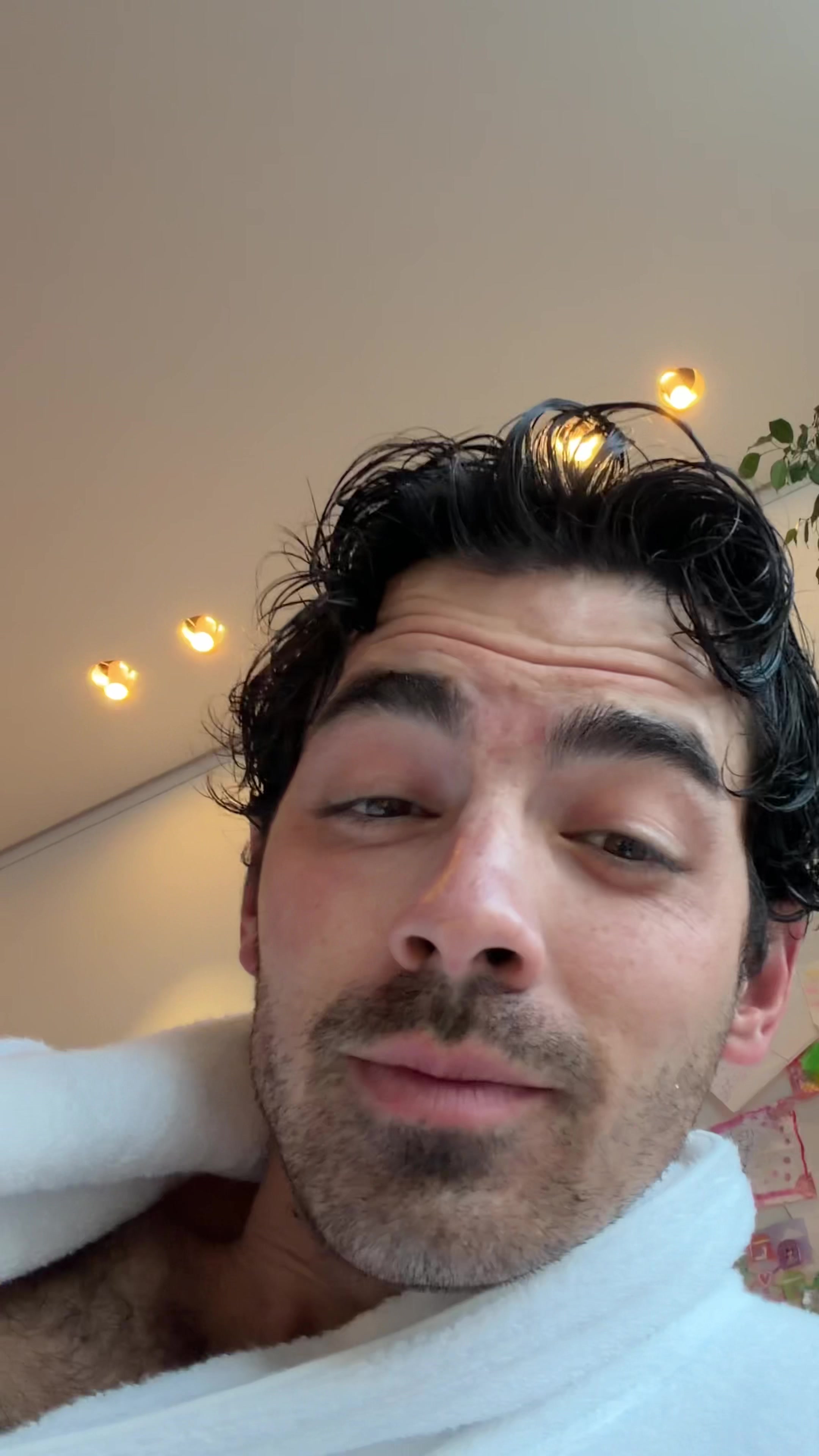 @joejonas