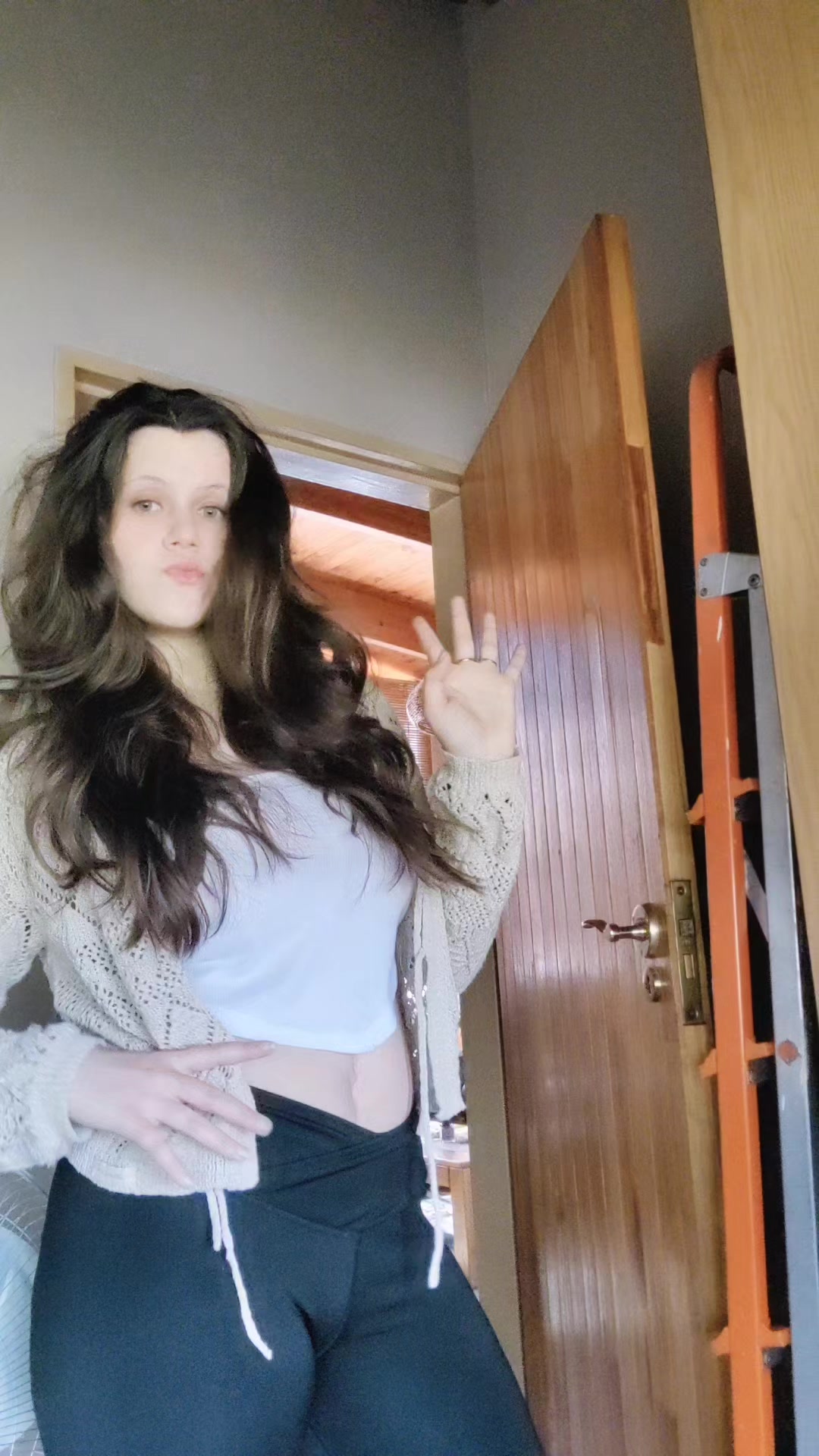 @not_bella