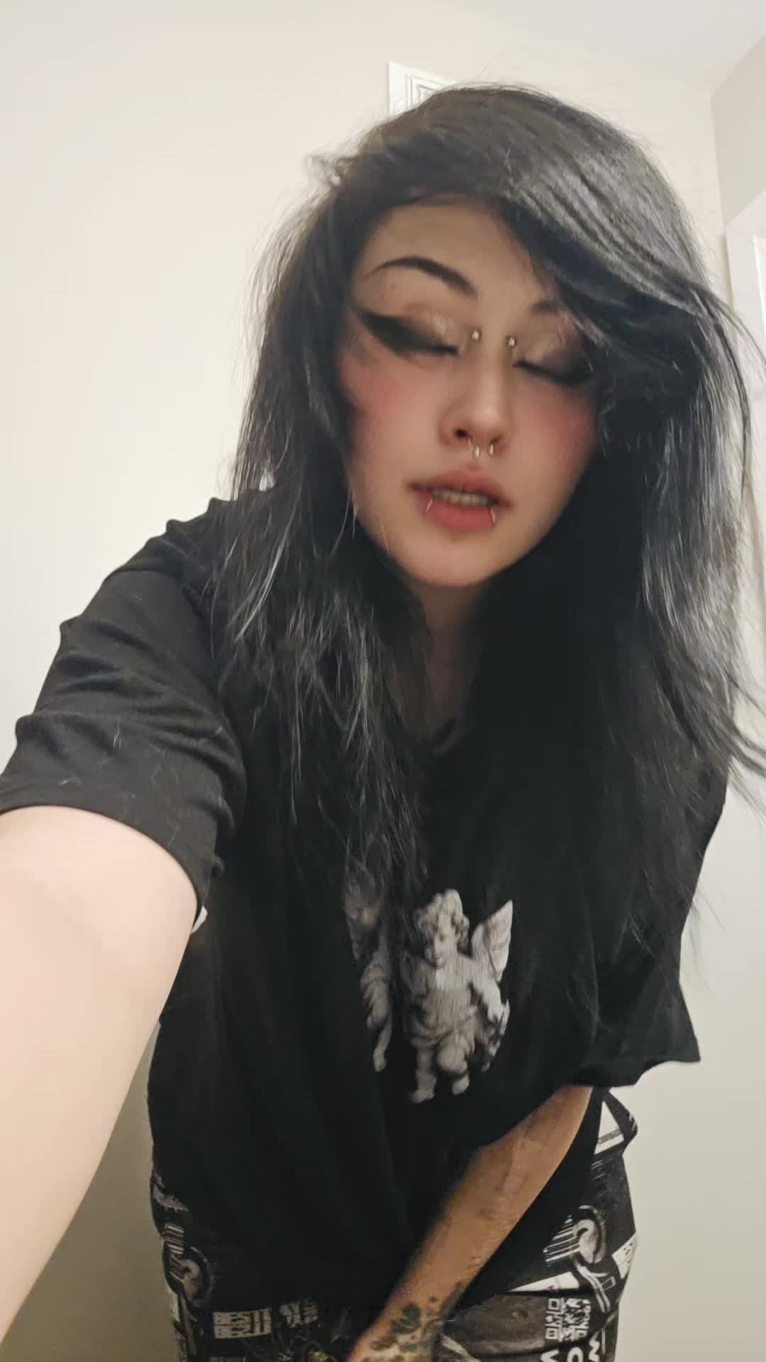 @⸸ᴾᴴᴵᴾᴴᴵ⸸