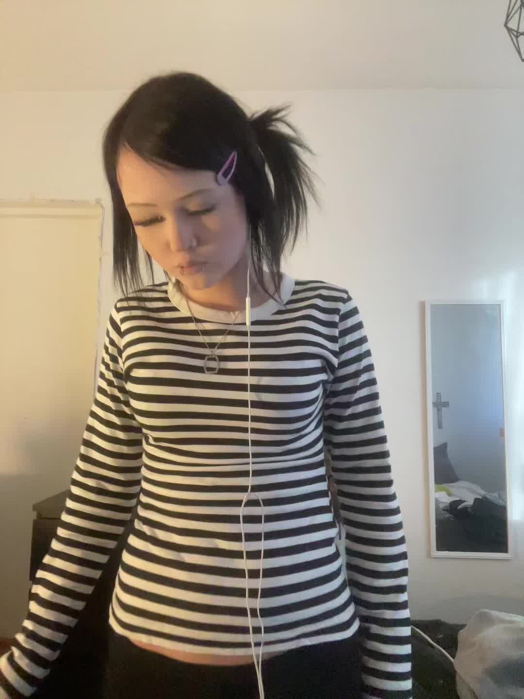 @🦢