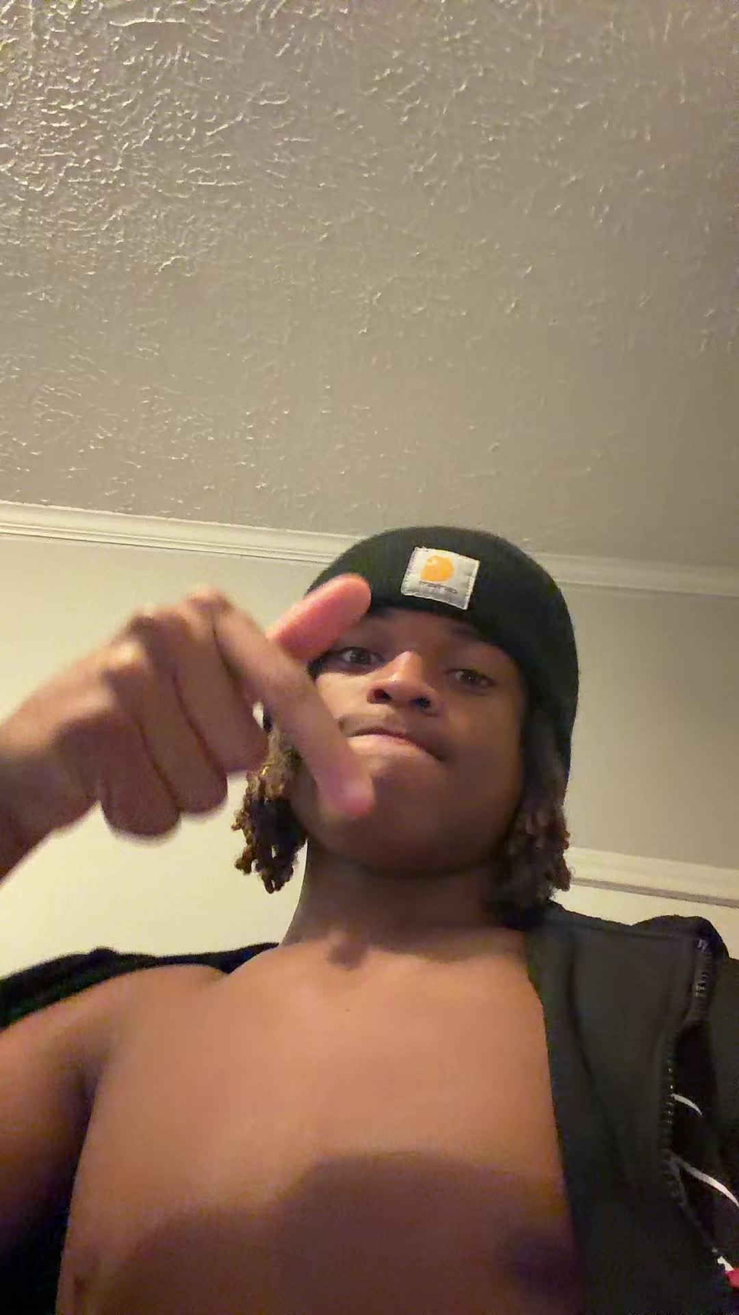 @Dj._staygeekin