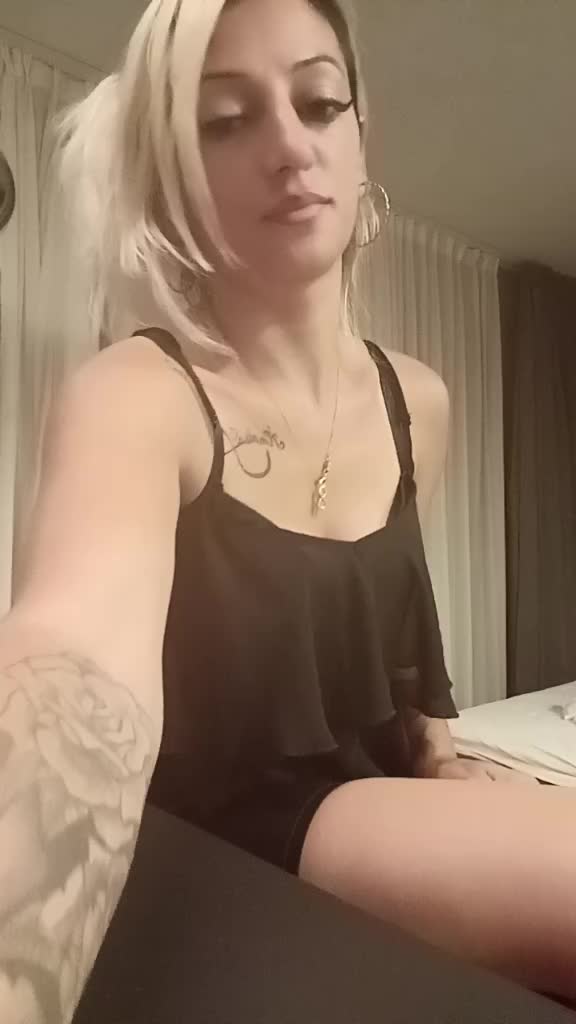 @PaulaBlondee🩷