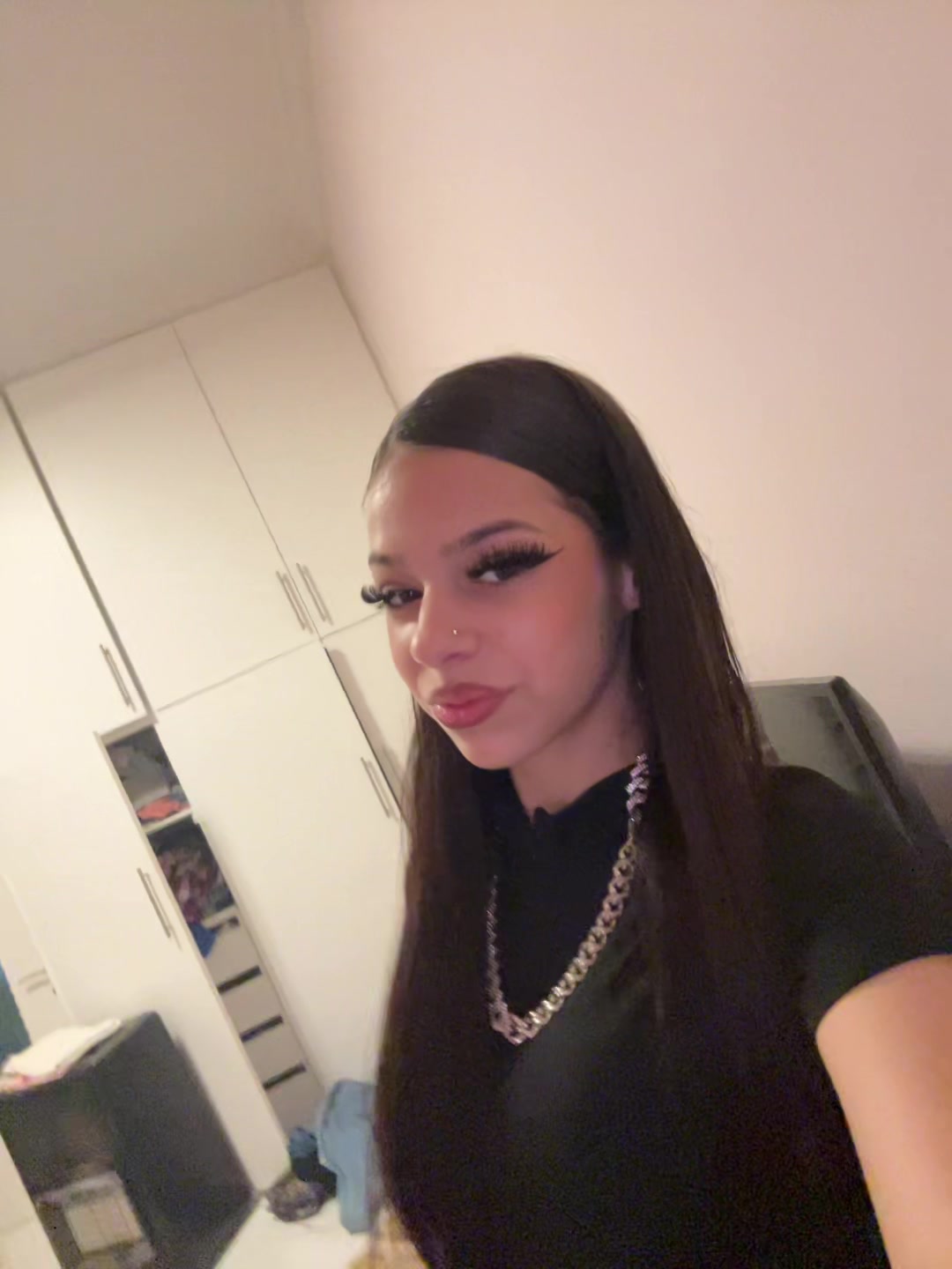 @_.syl1na._