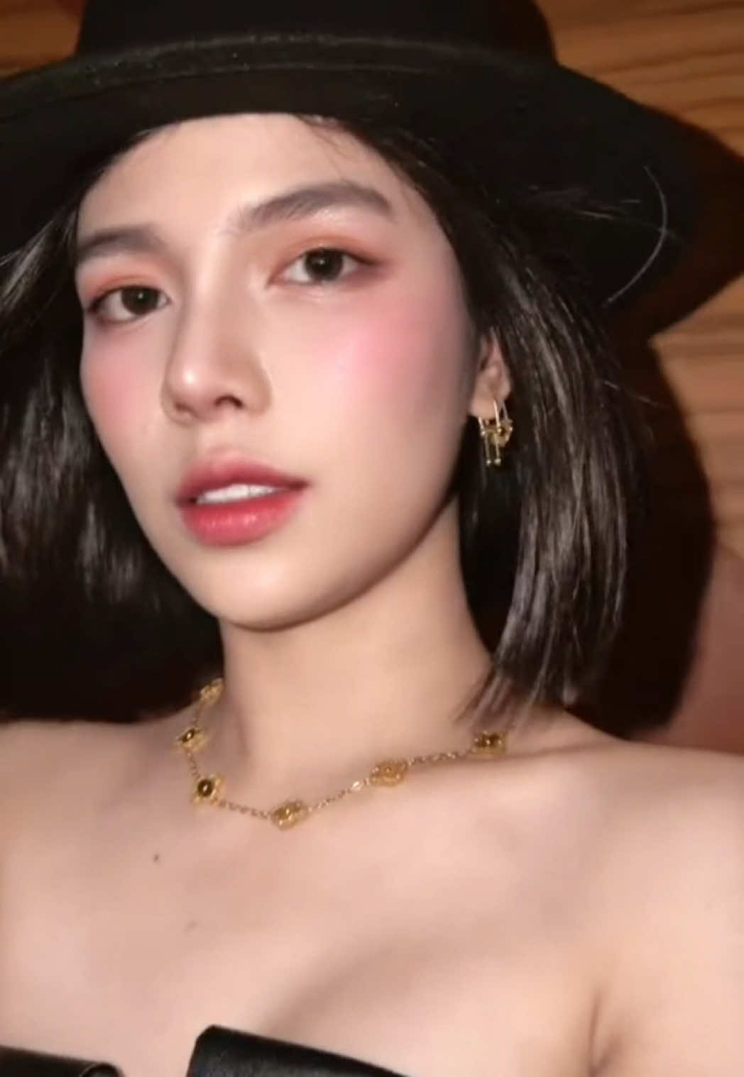 @Elle
