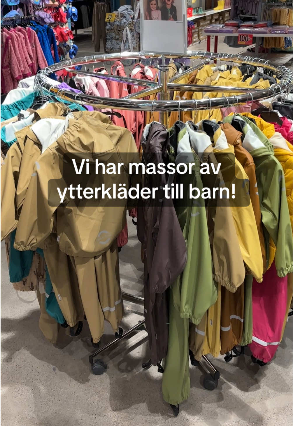@FABRIKEN &ndash; outlet p&aring; 8000m&sup2; 🛍