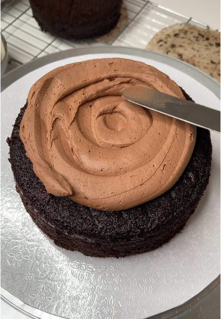 @CAKE DECORATING & BAKING TIPS