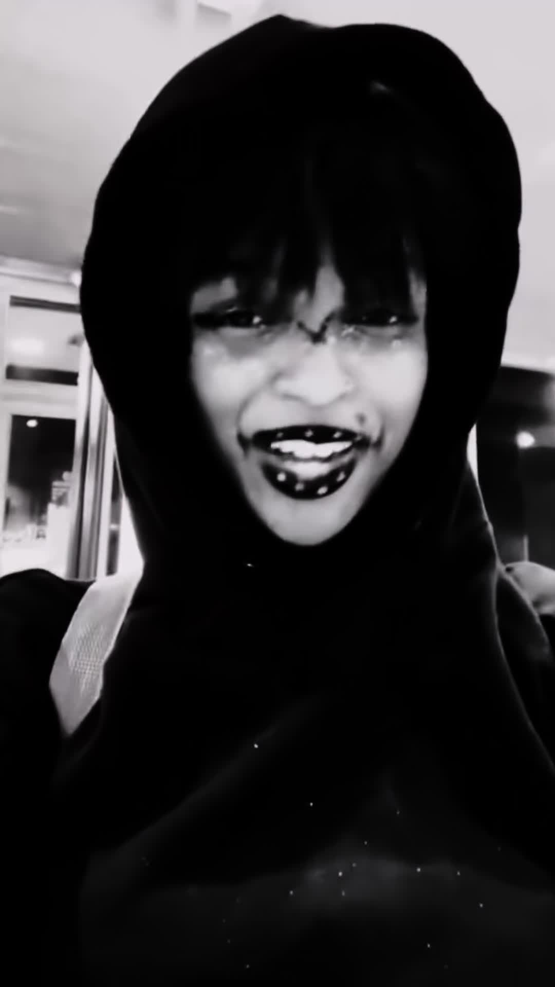 @𝓜ᴀᴍᴀ 𝚩ᴇᴀʀ𓏲ּ𝄢ⱽᶜᶠ