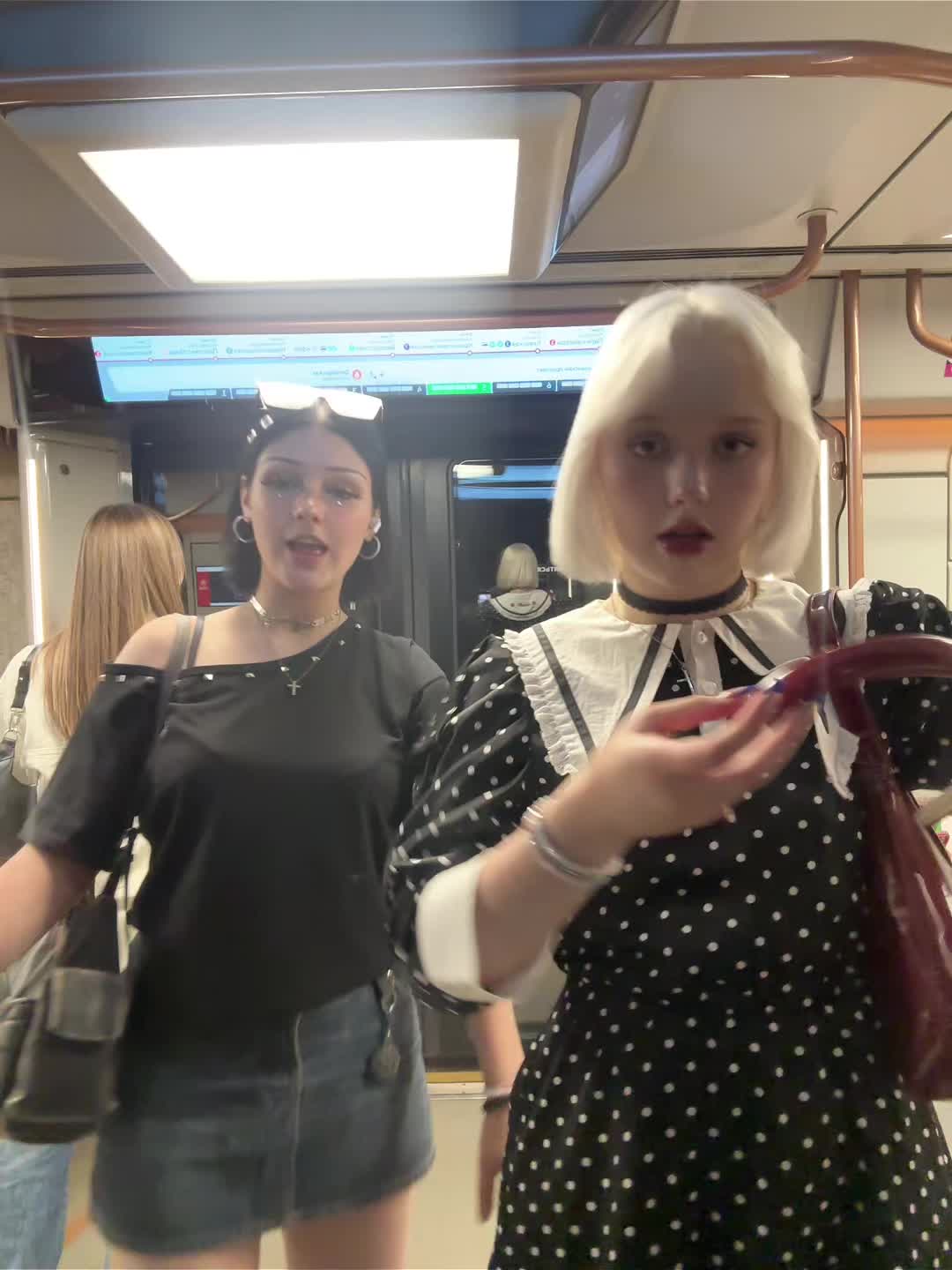 @эллчка мивчи🐰