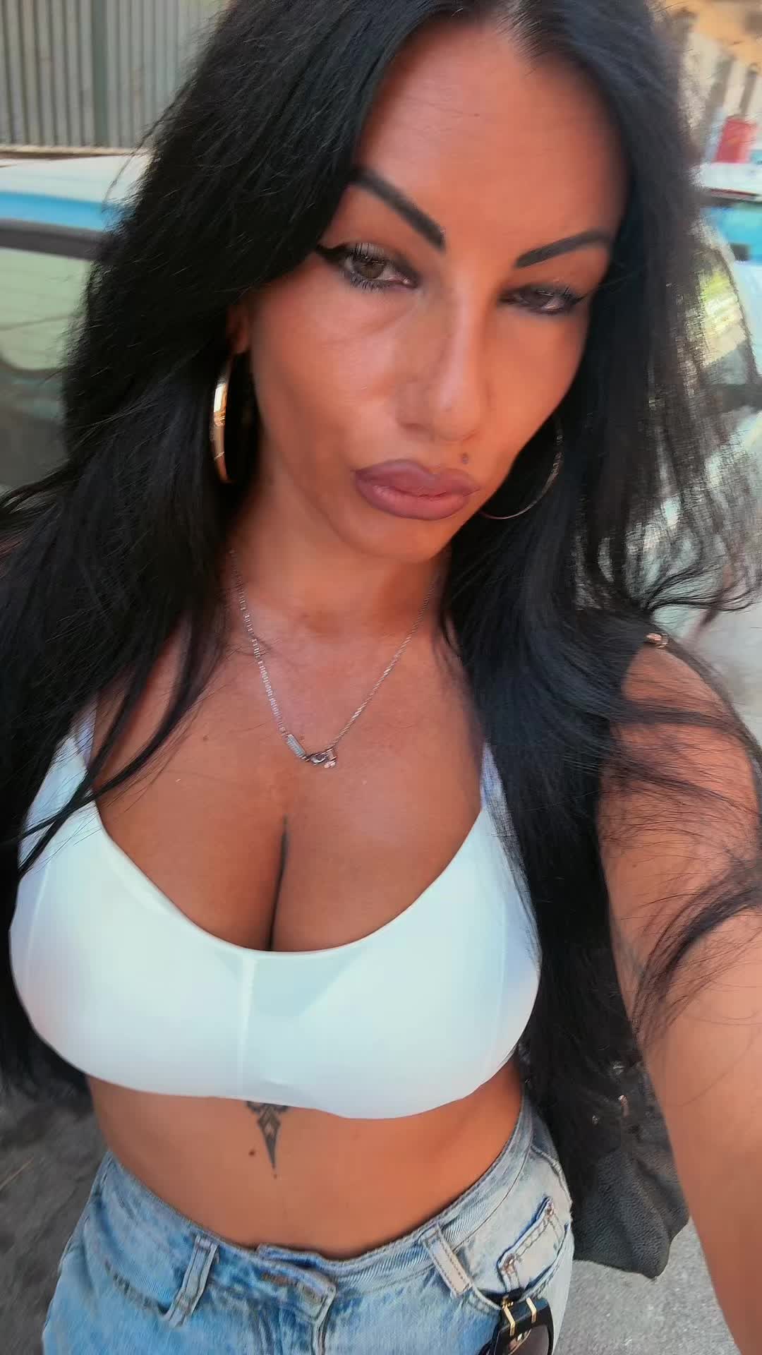 @_Dina_Cardone_