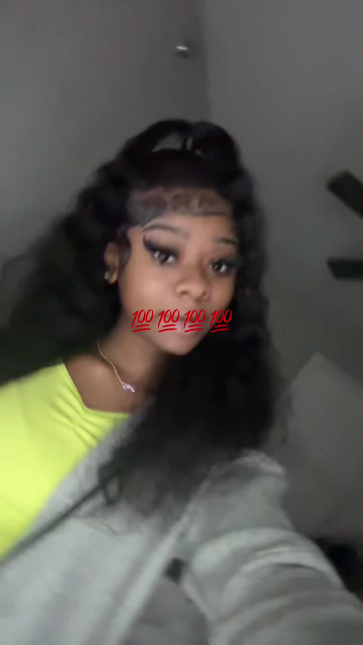 @yannalachelleee