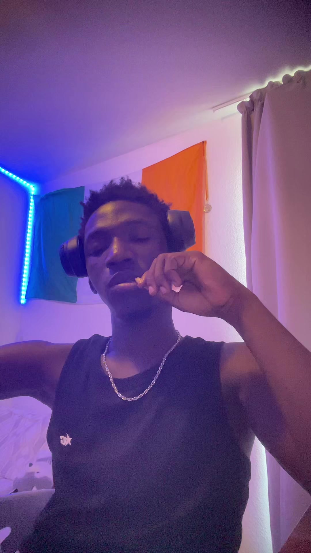 @ALHASSANE ✌🏾🇬🇳