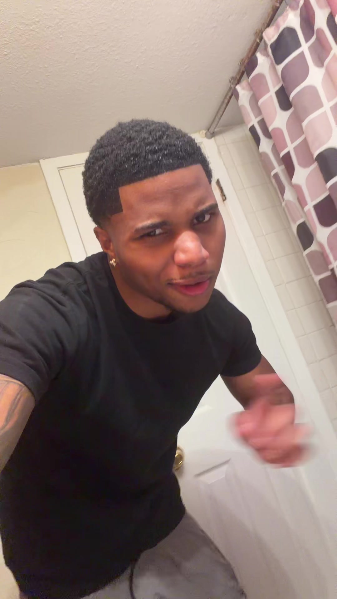 @_deewho