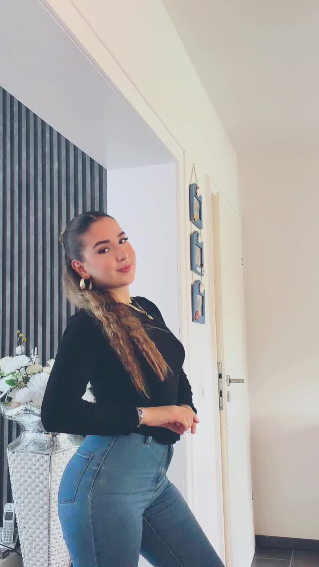 @Elo🩷