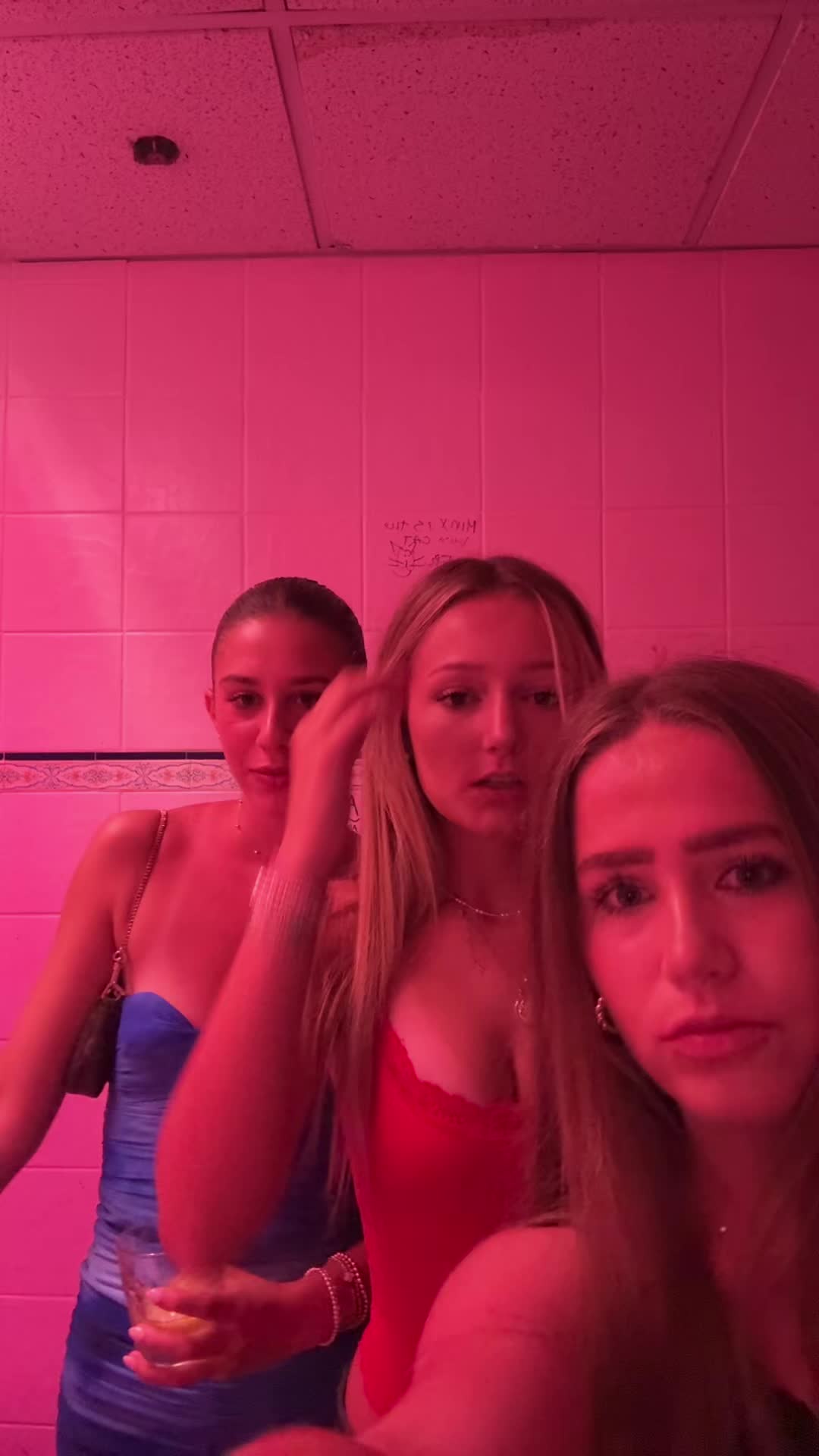 @Ayla💋🦄🪩🦋