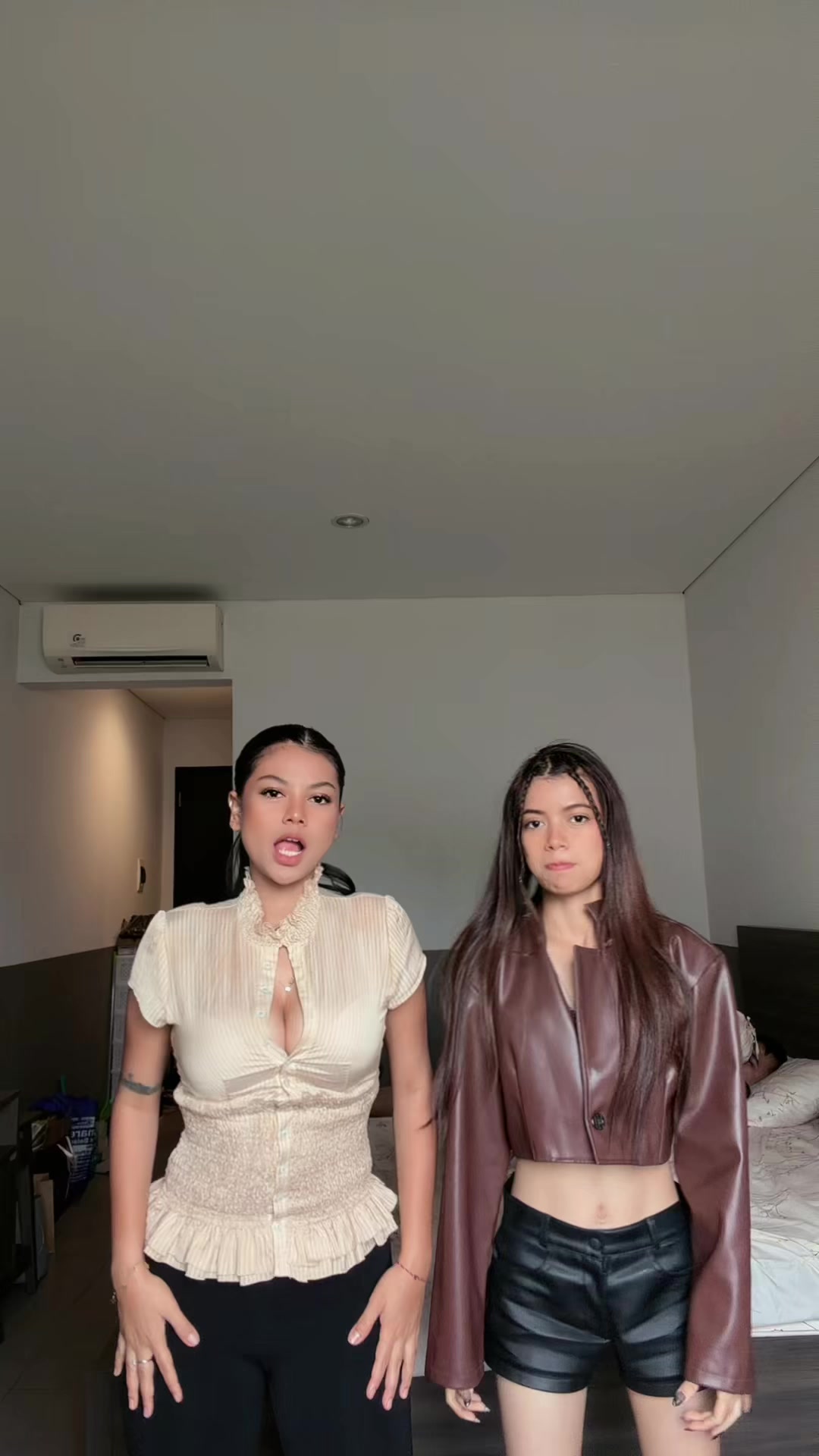@Kikinii