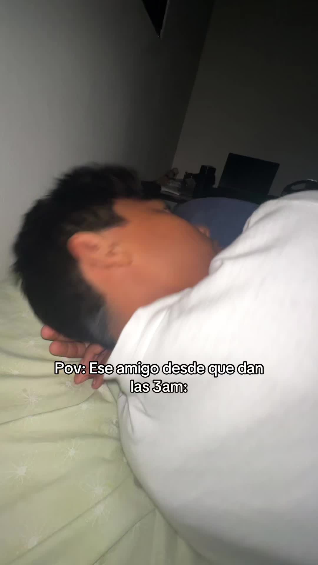 @Alexiño