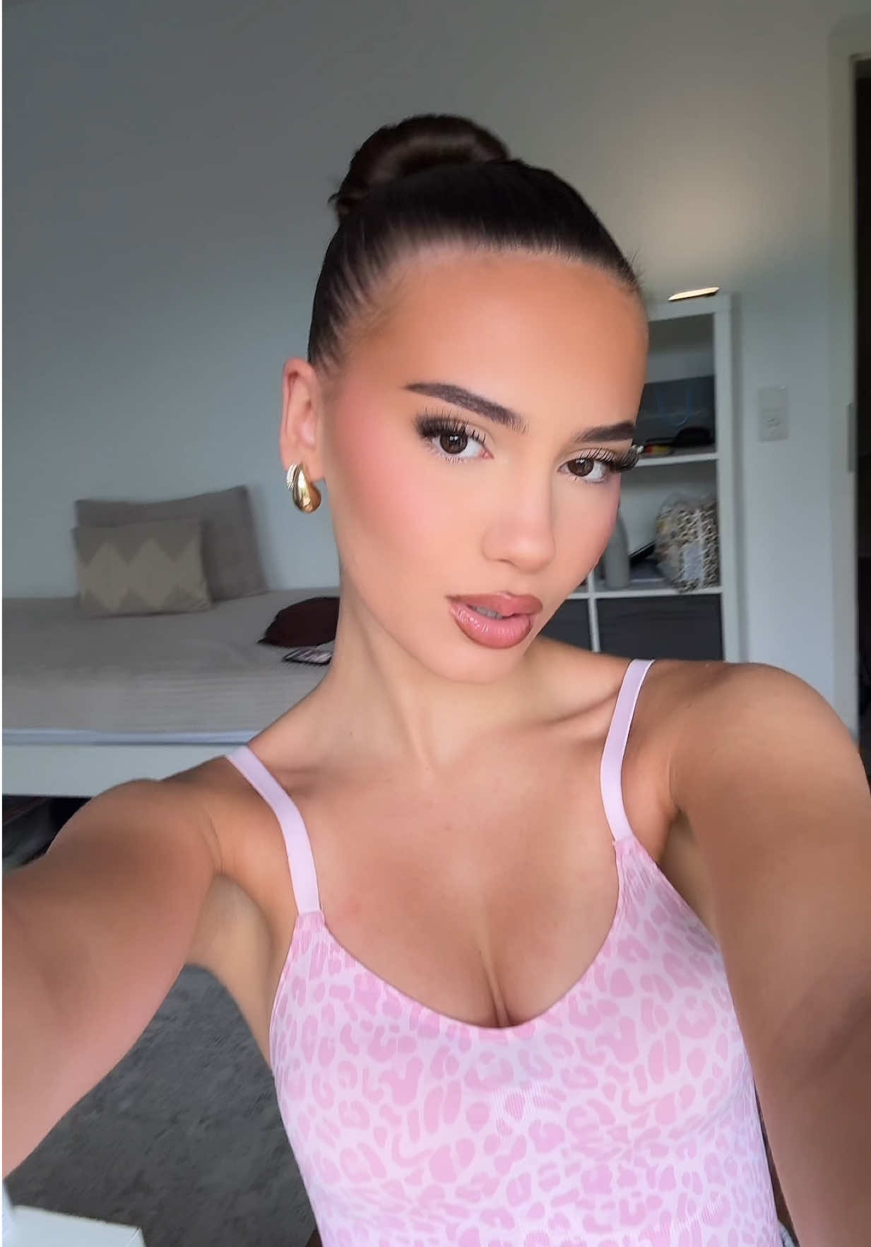 @𝖠𝗇𝗂𝗌𝖺