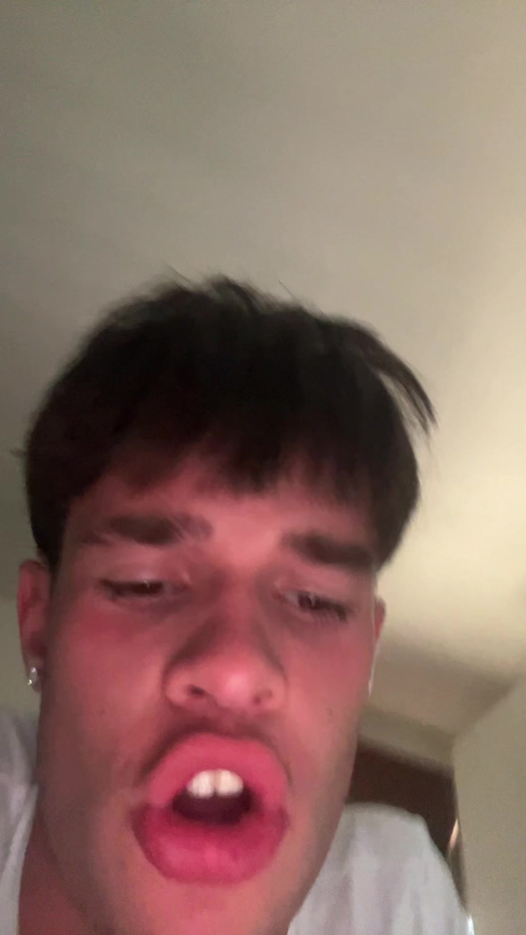 @mik👻