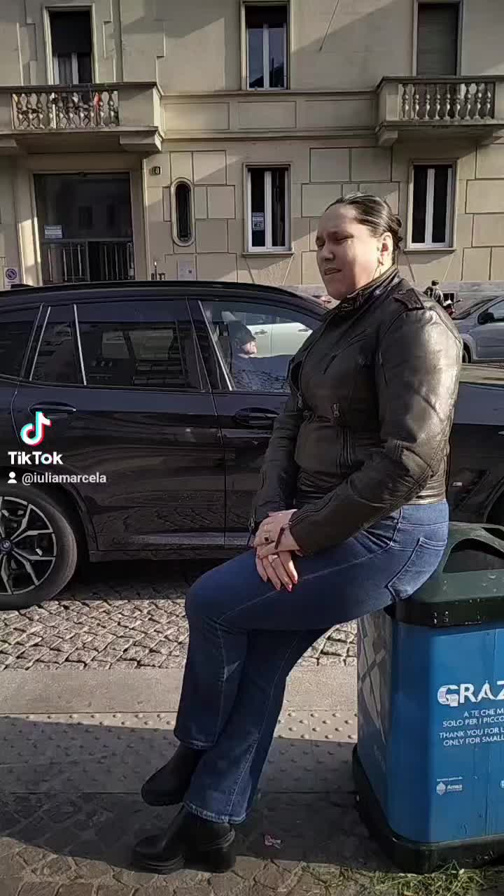 @iuliamarcela
