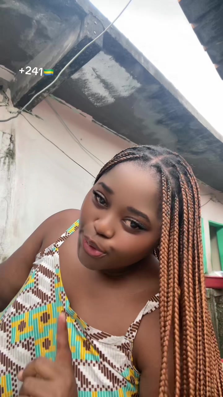 @🧿La petite Apindji 💚💛💙