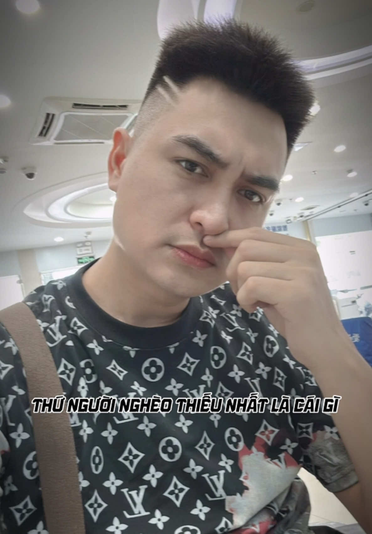 @Ho&agrave;ng Nam