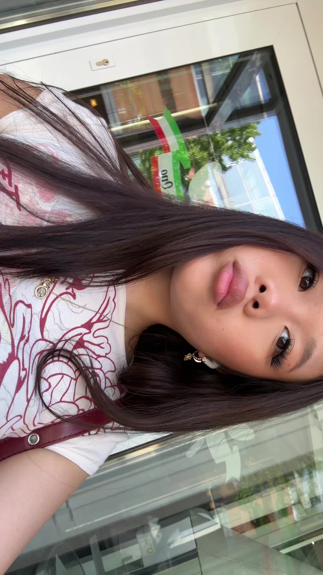 @llindaqq