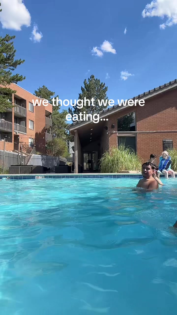 @￴￴
