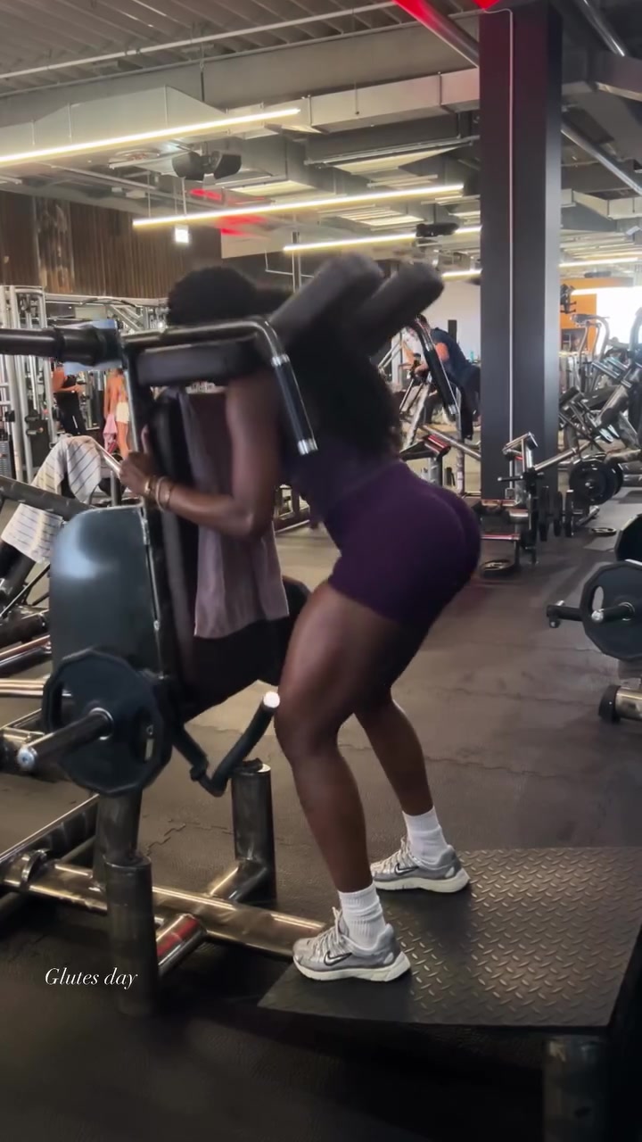 @idania.monica1
