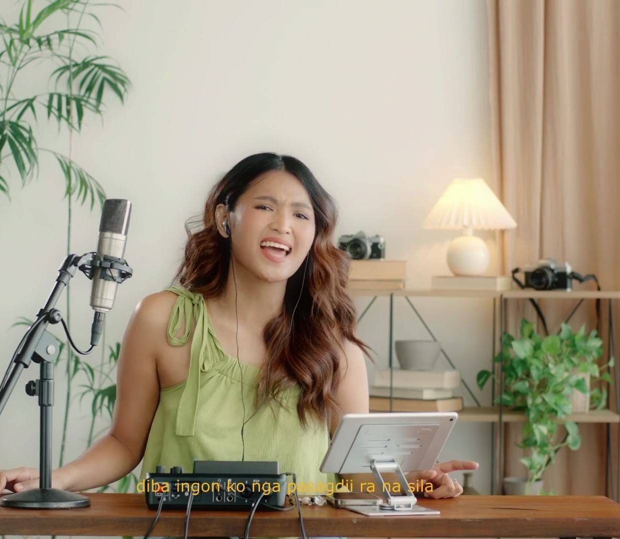 @LYRA