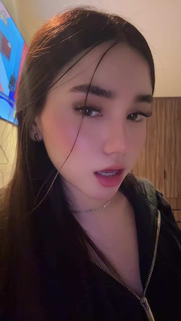 @𝚃𝚑𝚎_𝚐𝚊𝚋𝚜 🍸🎱💄
