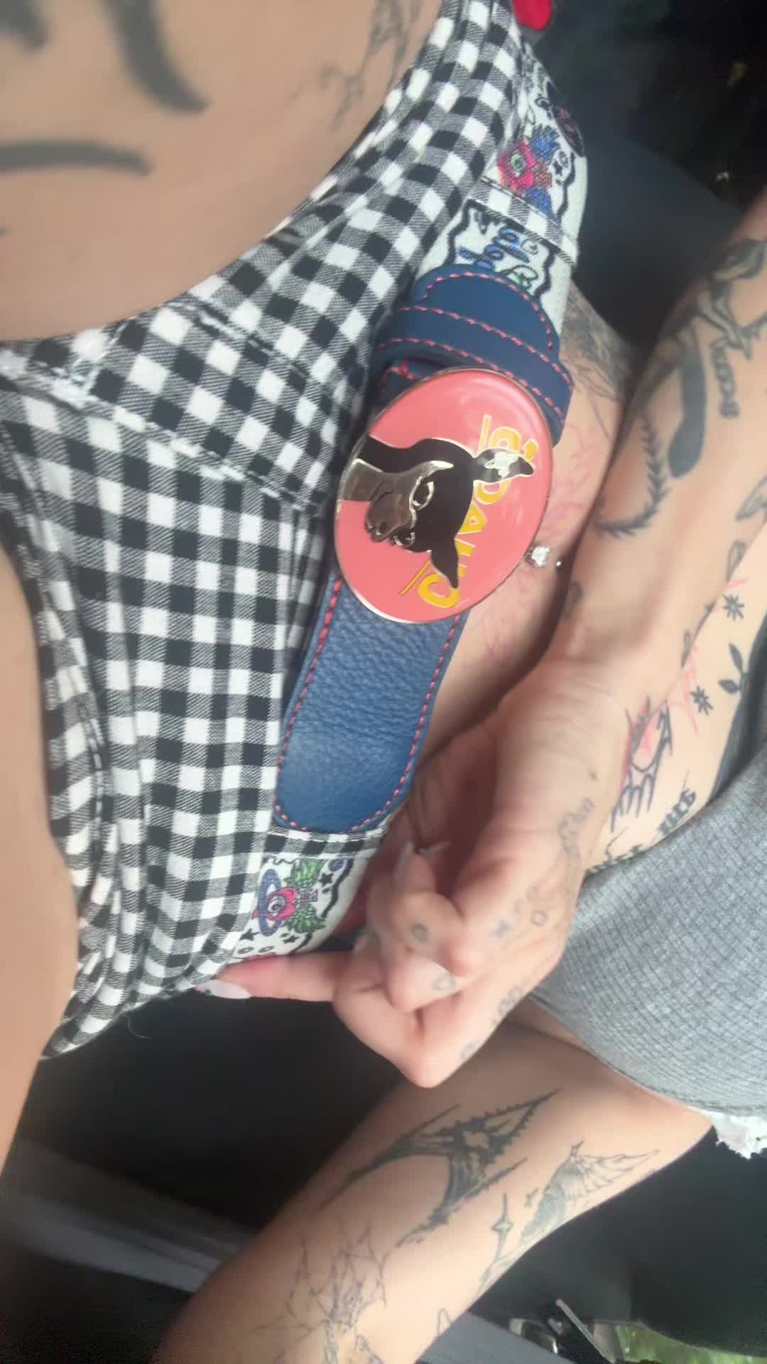 @zommmbri