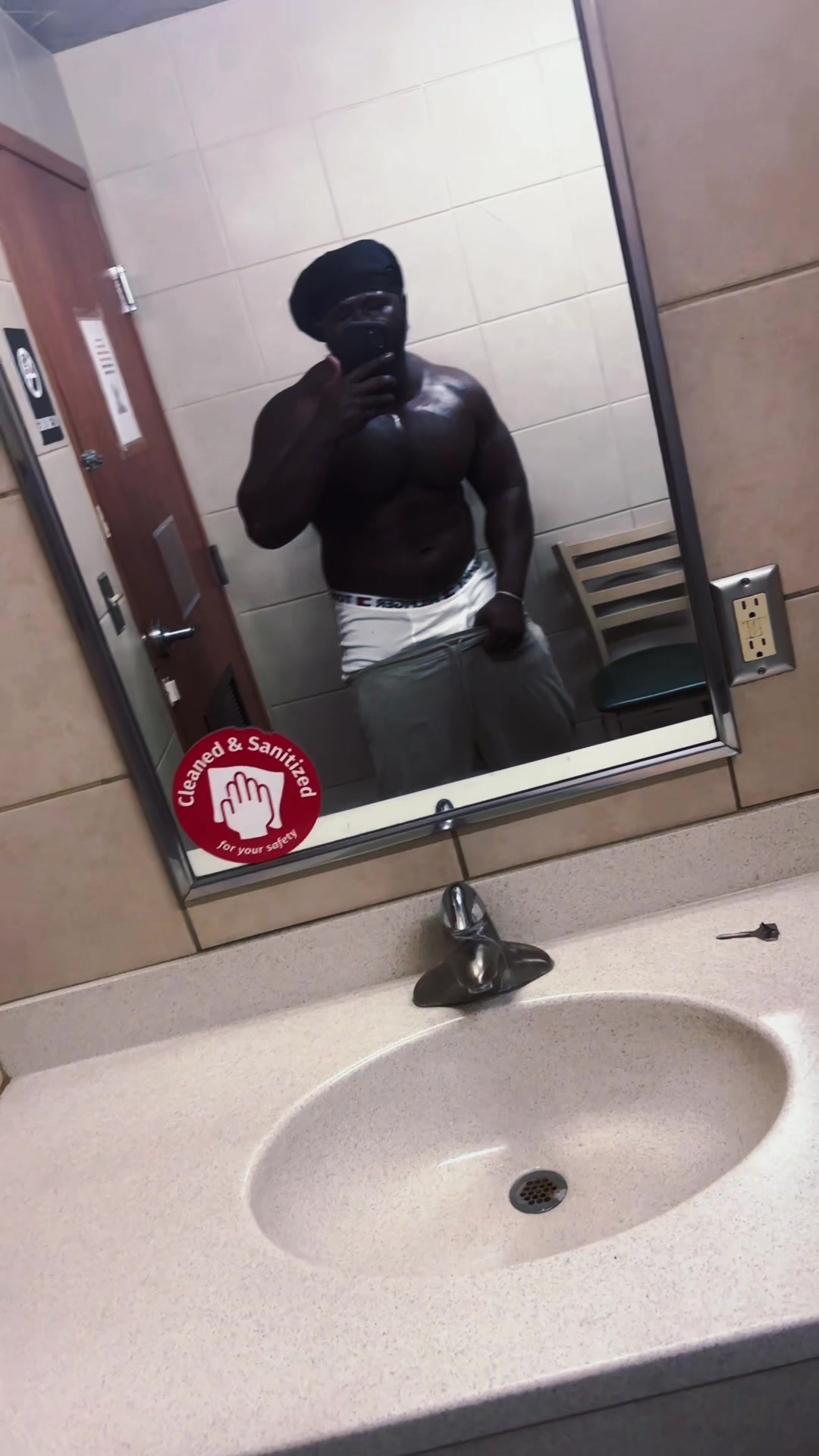 @CyiereThaGorillaTrucka🦍