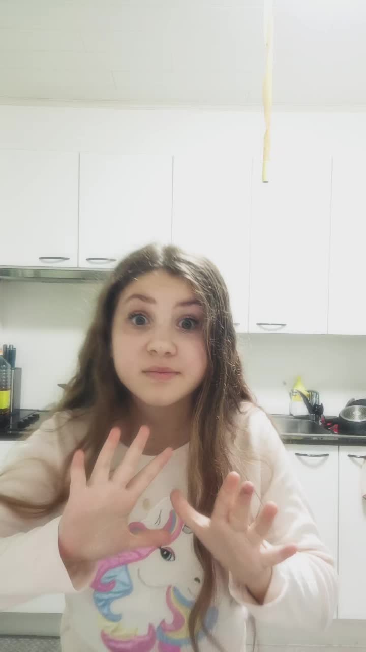 @Ana_backacc🇲🇩