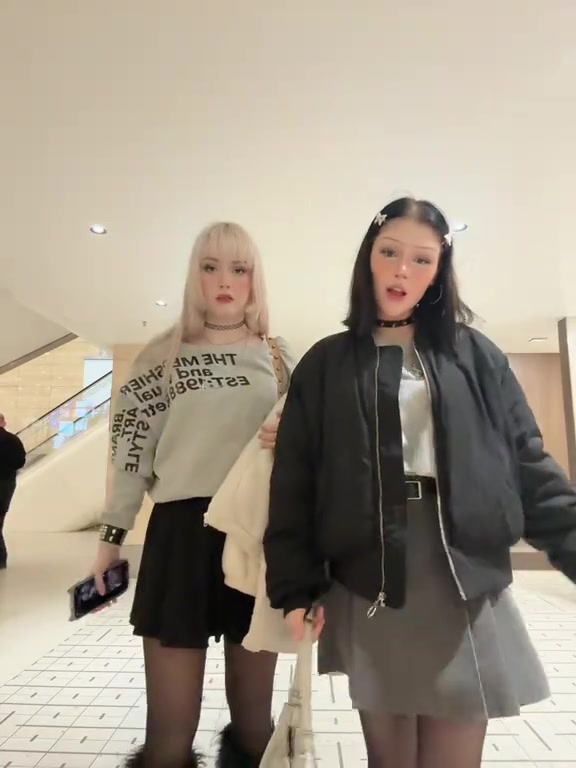 @эллчка мивчи🐰