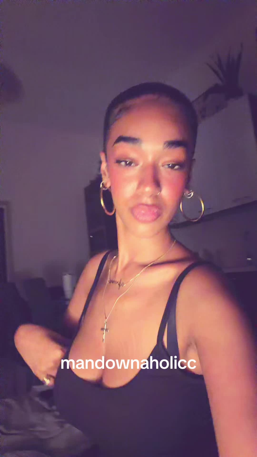 @badgalivy_