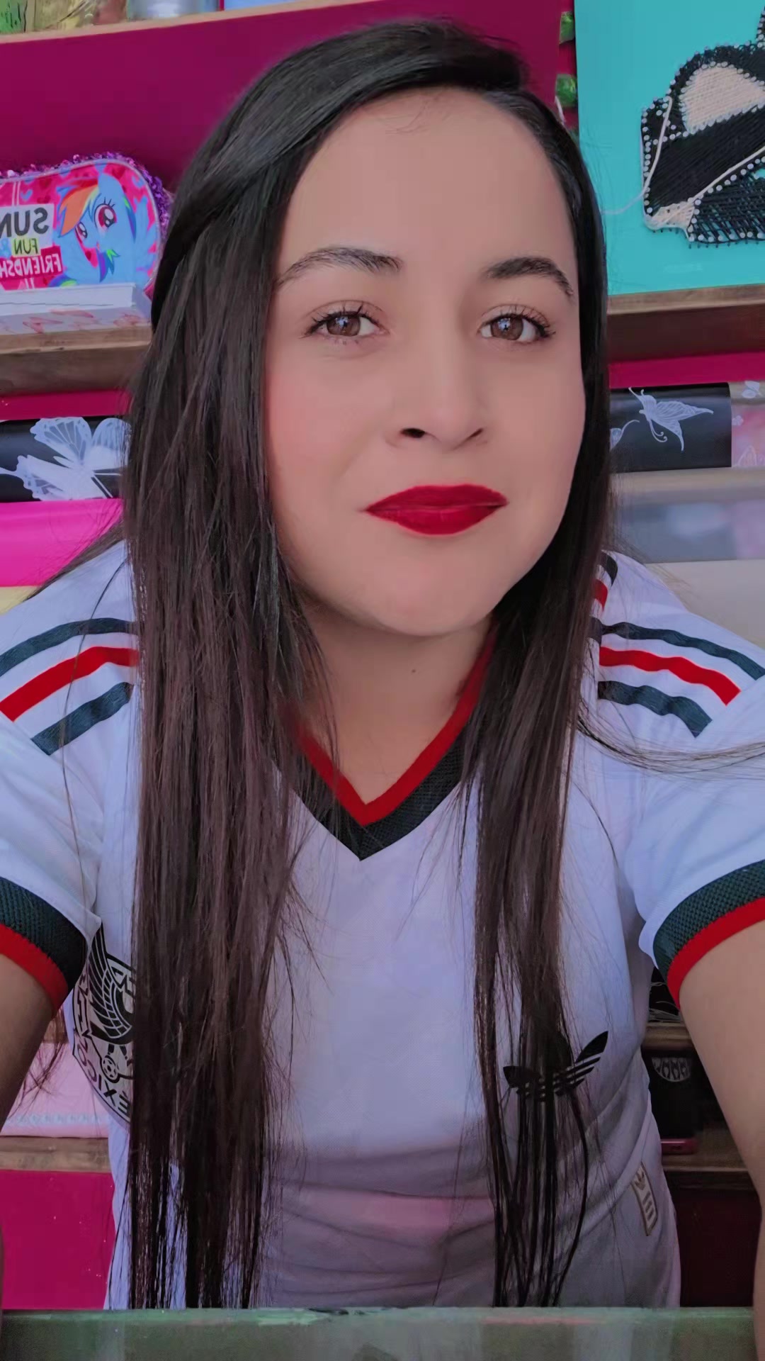 @Nely HerFu🌸🧿💕🌎