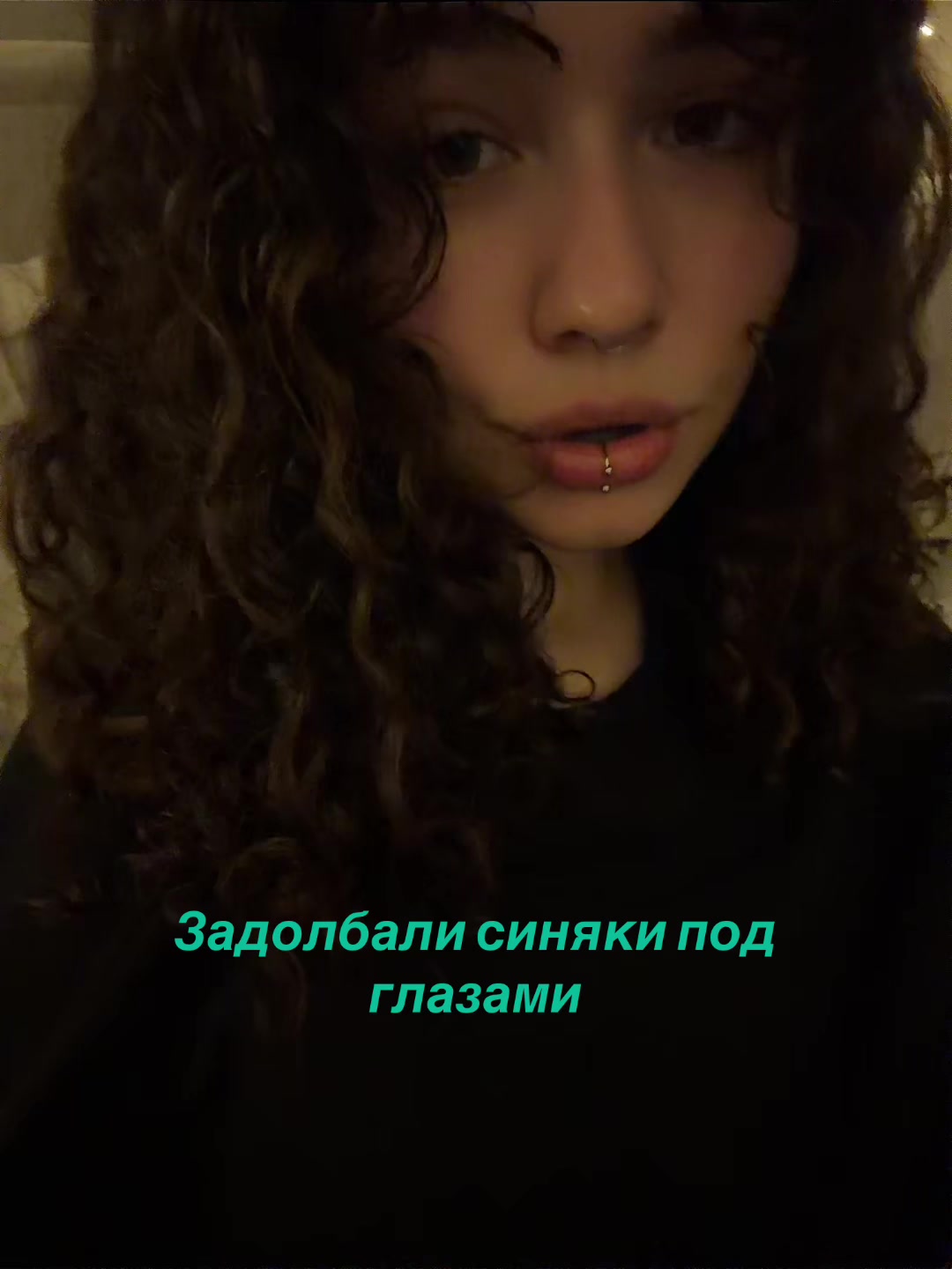 @Девочка карниз