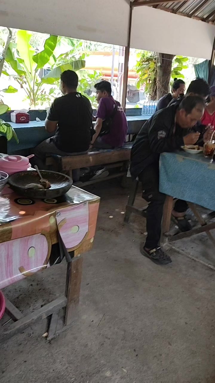 @warung katupat acil ella